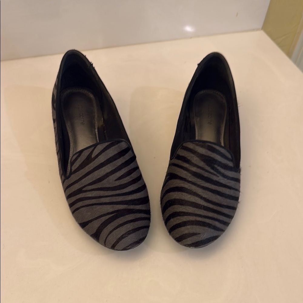 Liz Claiborne Black and Gray Zebra Print Loafers